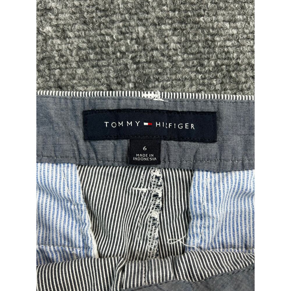 Tommy Hilfiger Women's Seersucker Stripe Chino Shorts Size 6 Blue White - Picture 4 of 6